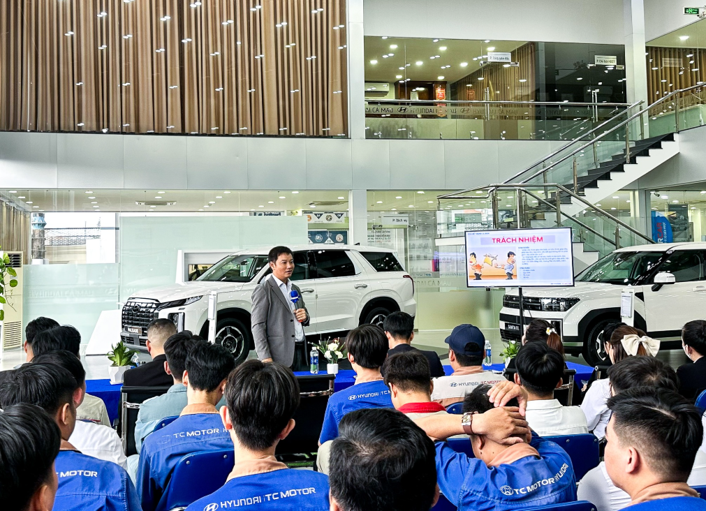 HYUNDAI THÀNH CÔNG CÀ MAU HỌP ĐẦU THÁNG 12