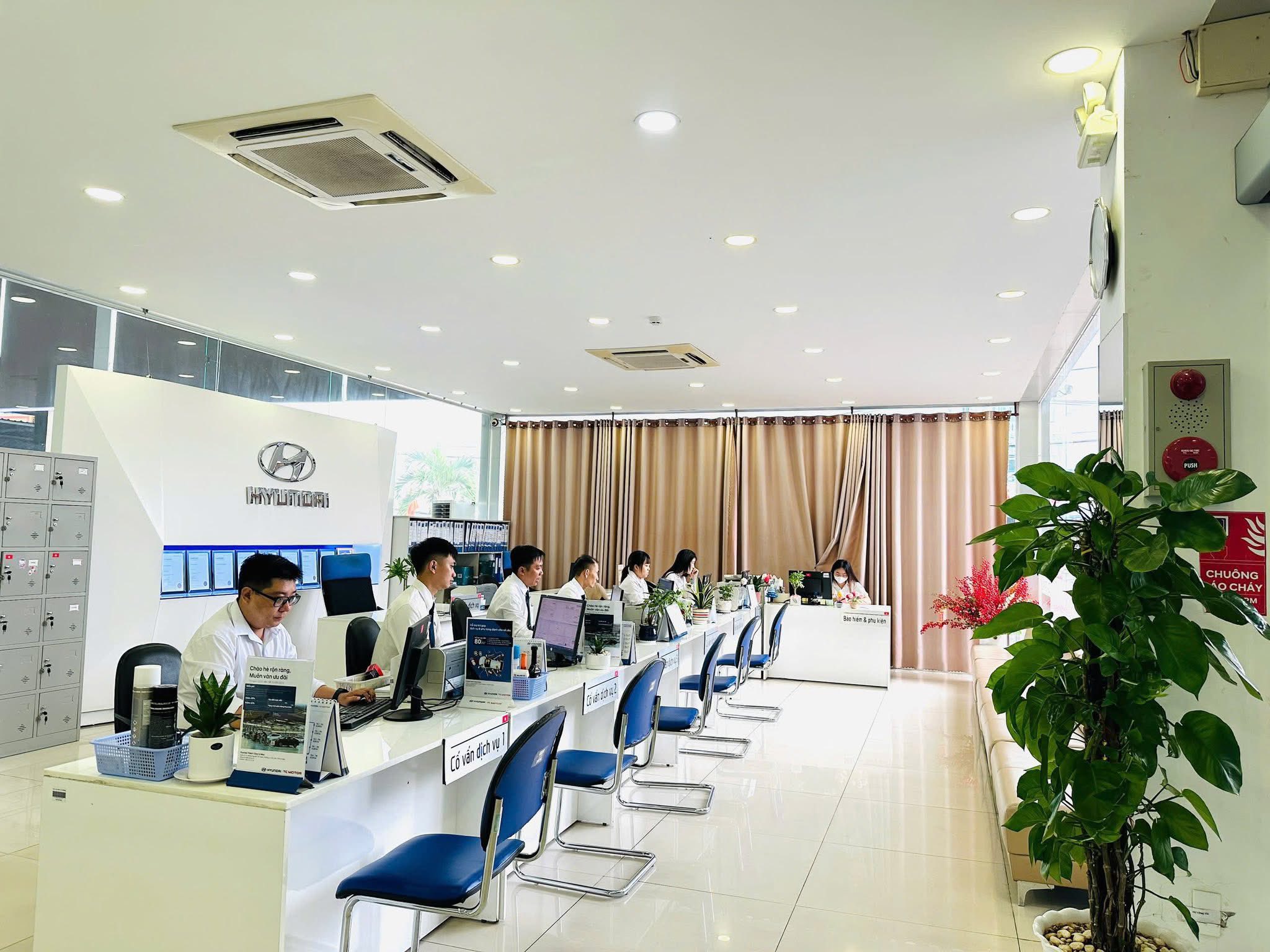 CHÀO BUỔI SÁNG THỨ 2 TẠI HYUNDAI THÀNH CÔNG CÀ MAU